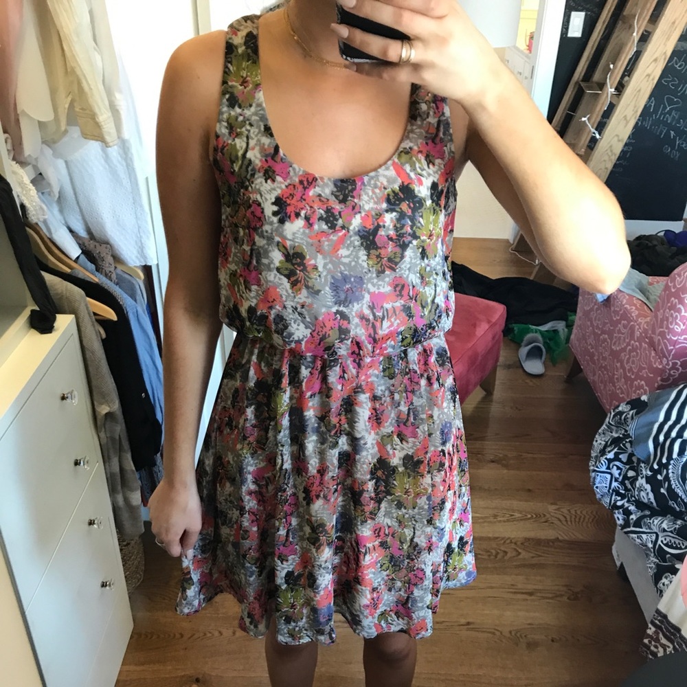 Flows floral dress
